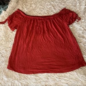 🍁 NEW Plus Size Ruched Sleeve Top!